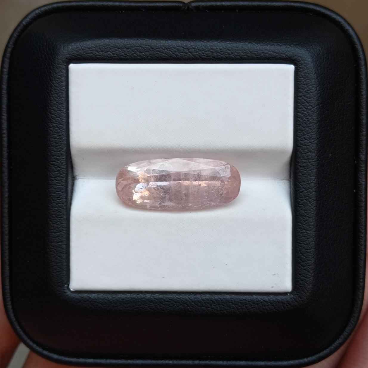7.8ct Topaz - Pink Topaz Faceted Gemstone - Novemeber Birthstone - 19x18x6mm