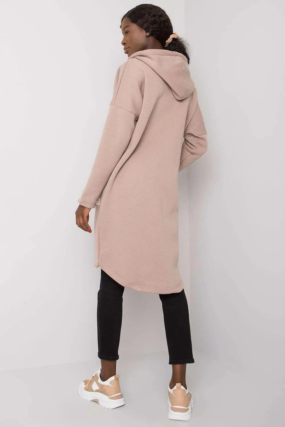 Relevance Womens sweatshirt with an extended cut