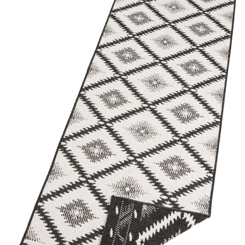 Malibu Reversible Indoor-Outdoor Rug Diamond Design