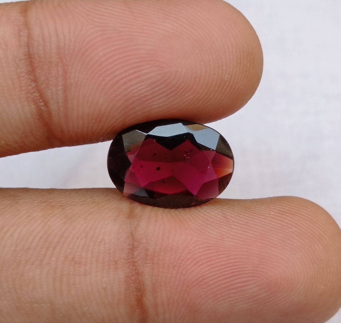 7.85ct Rhodolite Garnet - Natural Faceted Rhodolite Garnet - Symbolizing Love, Strength, and Inspiration - 16x12x5mm