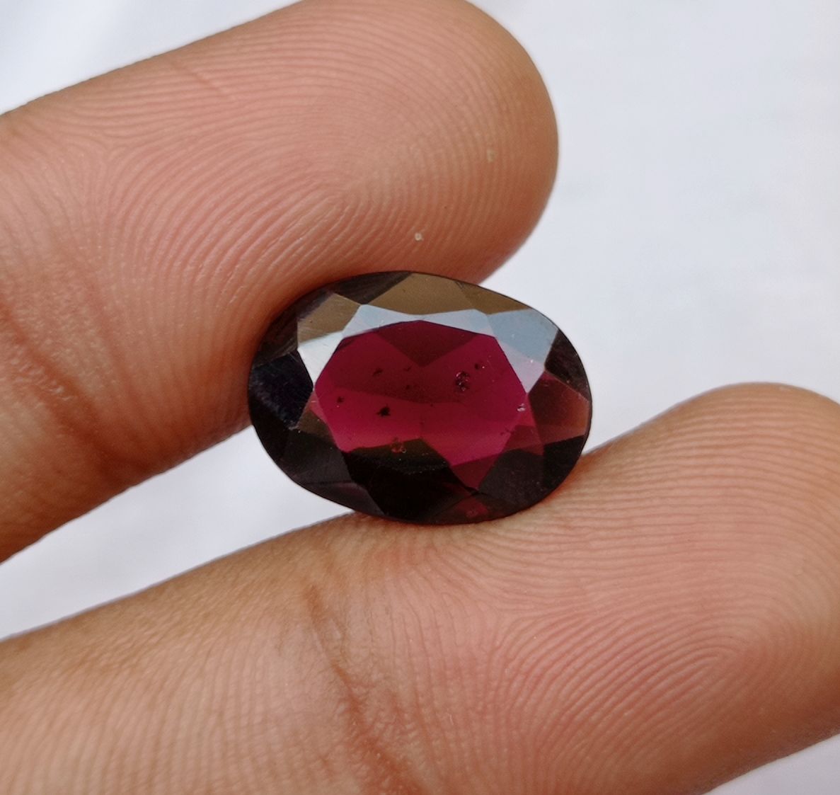 7.85ct Rhodolite Garnet - Natural Faceted Rhodolite Garnet - Symbolizing Love, Strength, and Inspiration - 16x12x5mm
