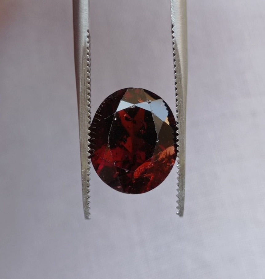 5.4ct Rhodolite Garnet - Natural Faceted Rhodolite Garnet - Symbolizing Love, Strength, and Inspiration - 12x10x6mm
