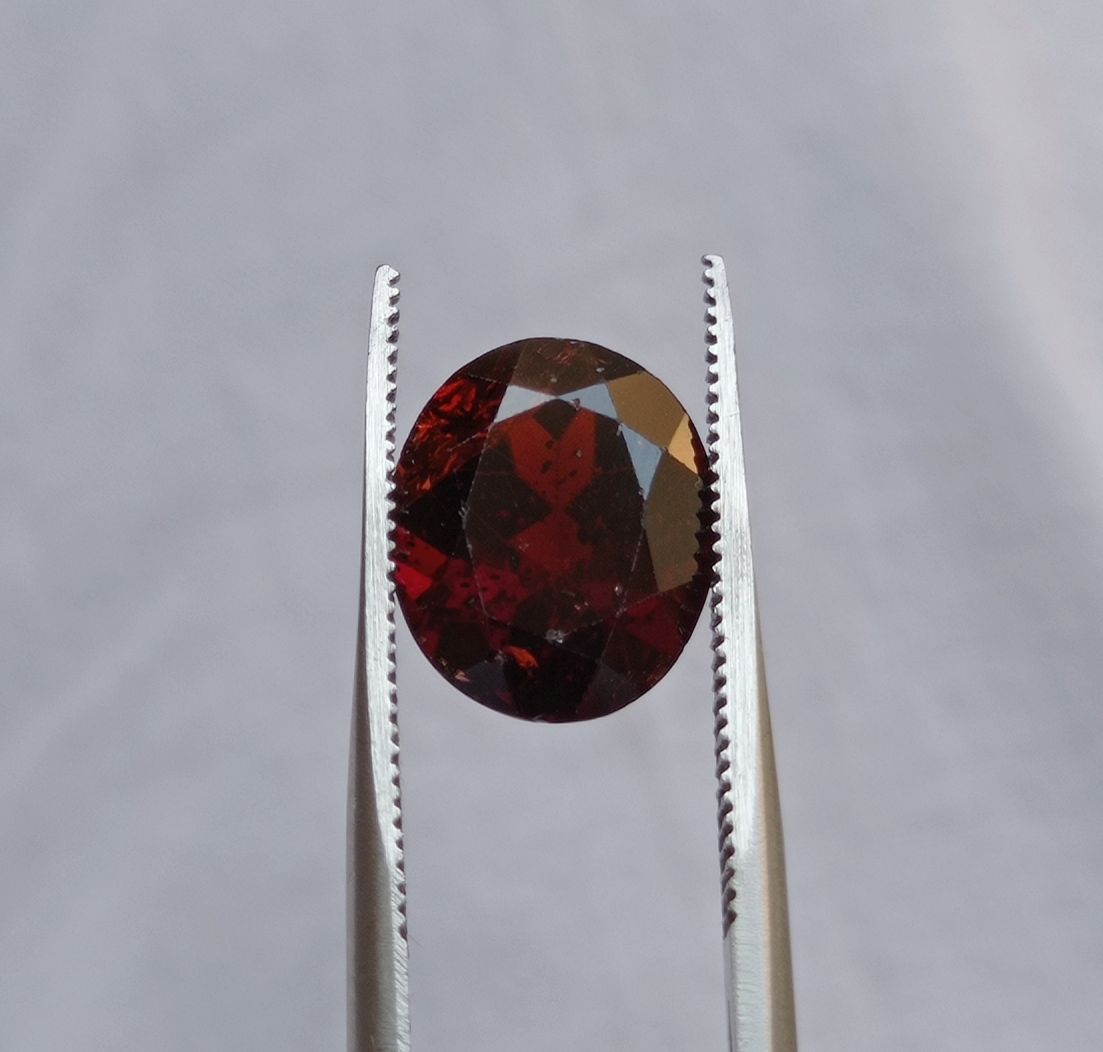 5.4ct Rhodolite Garnet - Natural Faceted Rhodolite Garnet - Symbolizing Love, Strength, and Inspiration - 12x10x6mm