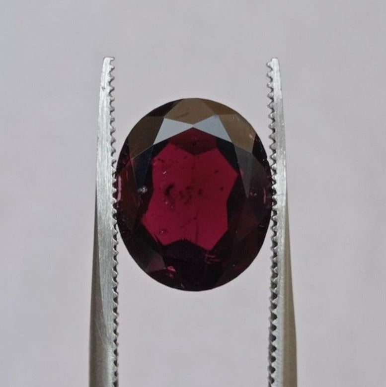 4.8ct Rhodolite Garnet - Natural Faceted Rhodolite Garnet - Symbolizing Love, Strength, and Inspiration - 12x10x4mm