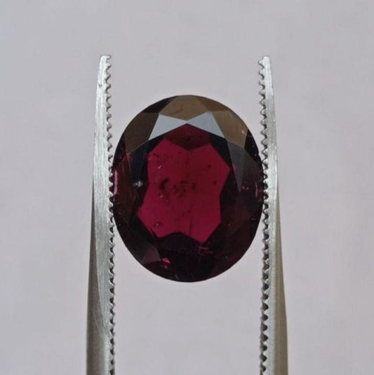 4.8ct Rhodolite Garnet - Natural Faceted Rhodolite Garnet - Symbolizing Love, Strength, and Inspiration - 12x10x4mm