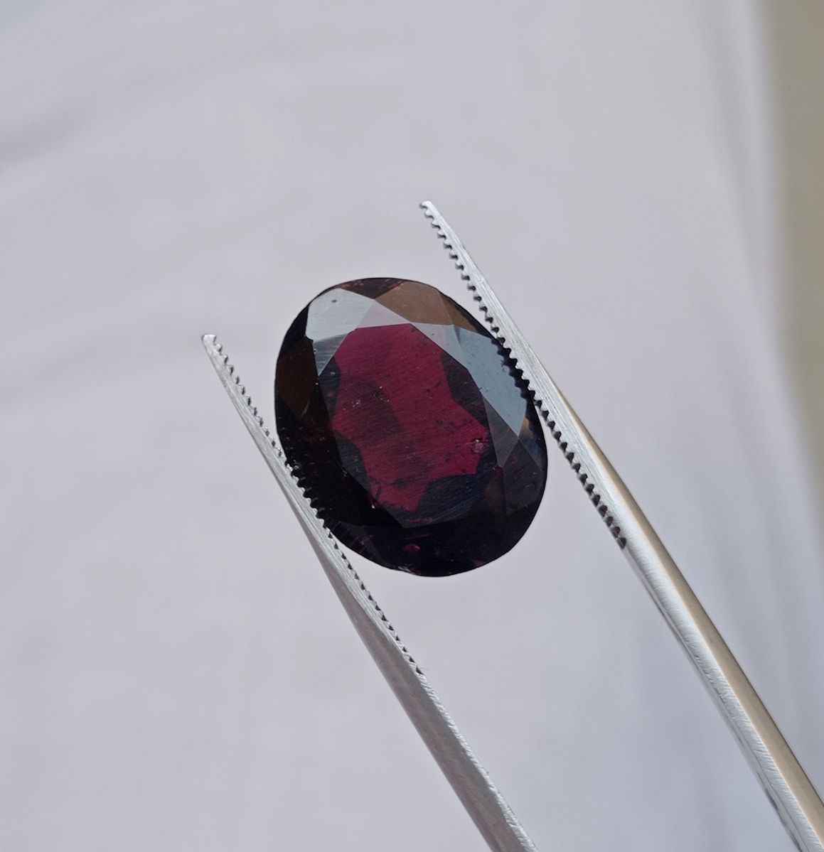 10.75ct Rhodolite Garnet - Natural Faceted Rhodolite Garnet -  17x13x5mm