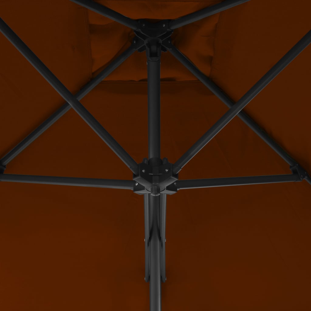 S069805626_14.jpg