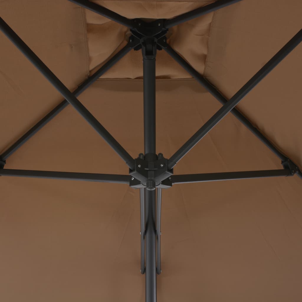 S069810861_15.jpg