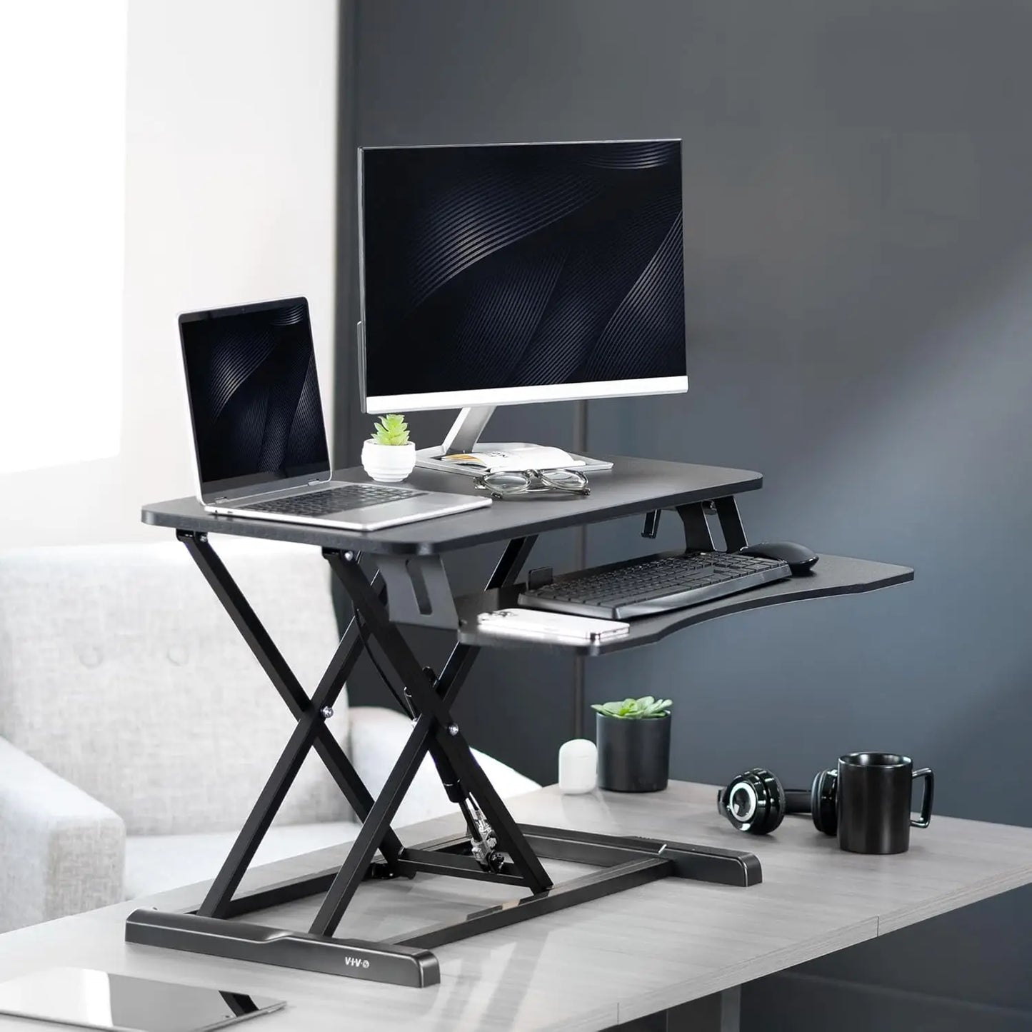 81 cm Desk Converter, Height Adjustable Riser, Sit to Stand Dual Monitor and Laptop Workstation with Wide Keyboard Tray