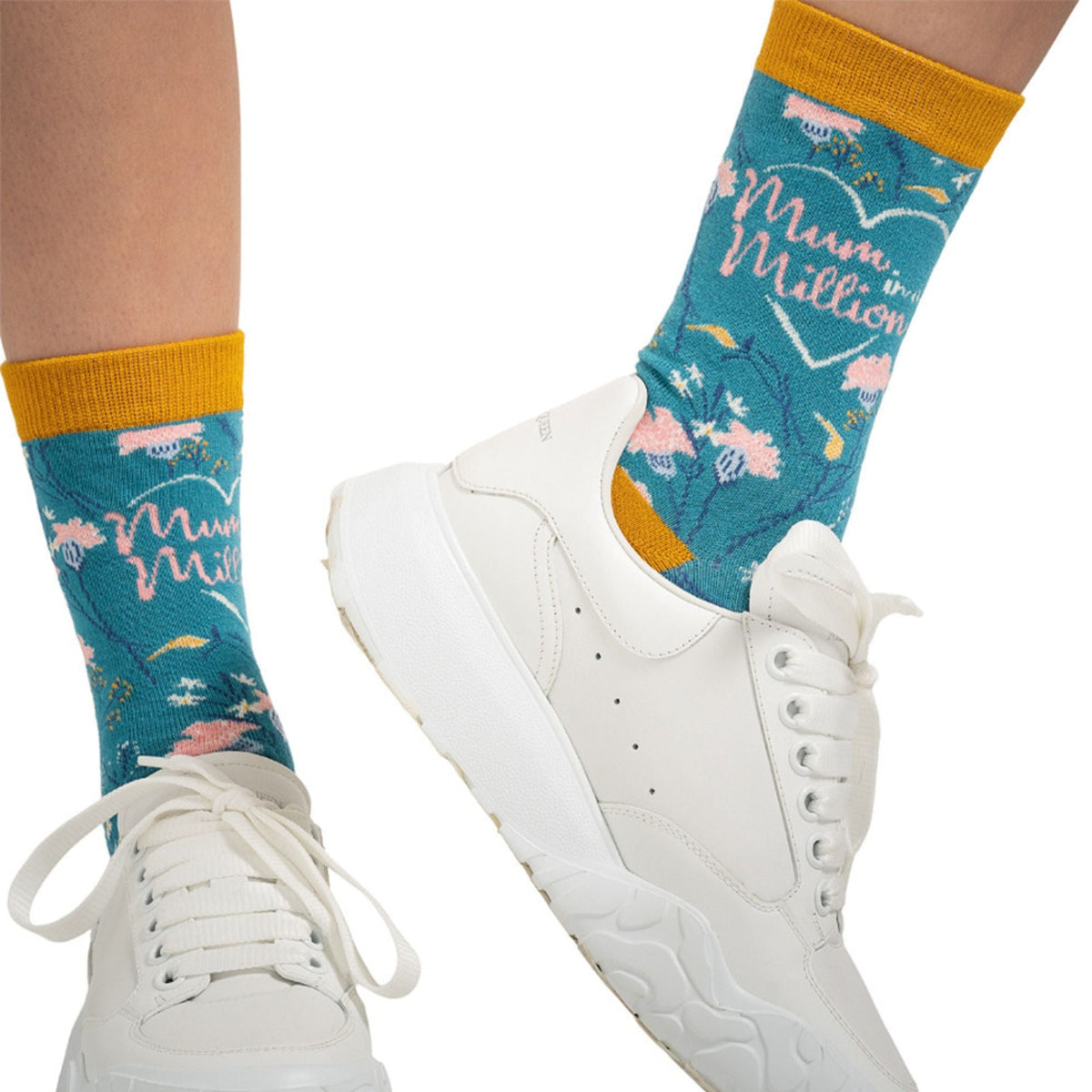 1 Pack Ladies Novelty Mum in a Million Bamboo Socks