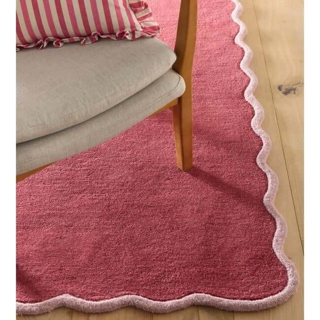Scalloped Rugs Bordered Design