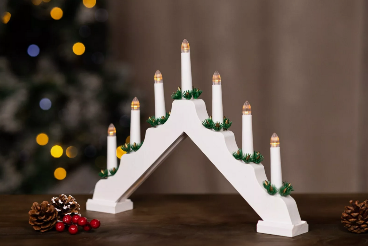 7 Bulb White Wooden Christmas Candle Bridge