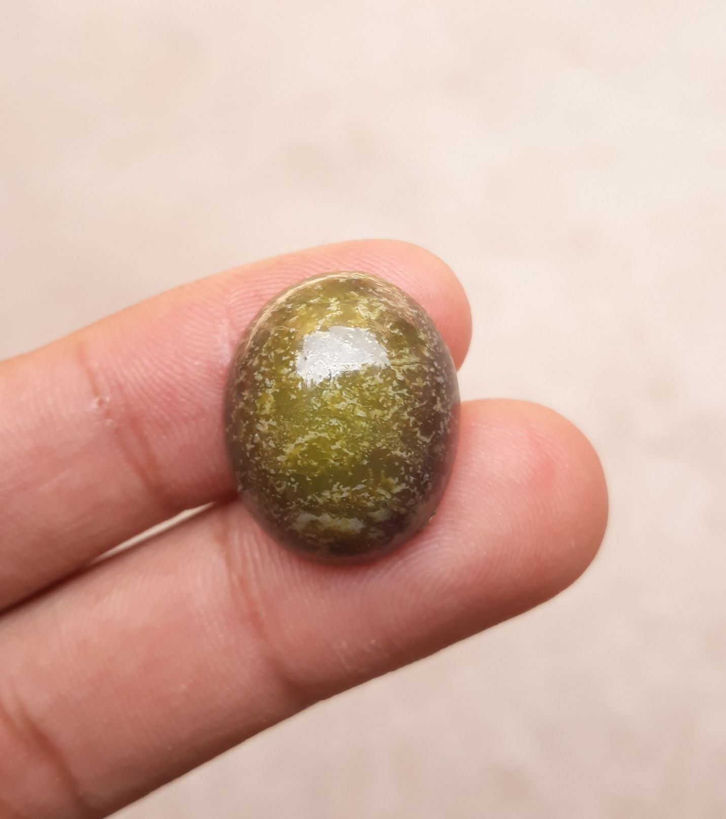 19.5ct Serpentine Cabochon - Shah Maqqsood - Zehrmora - 20x15mm