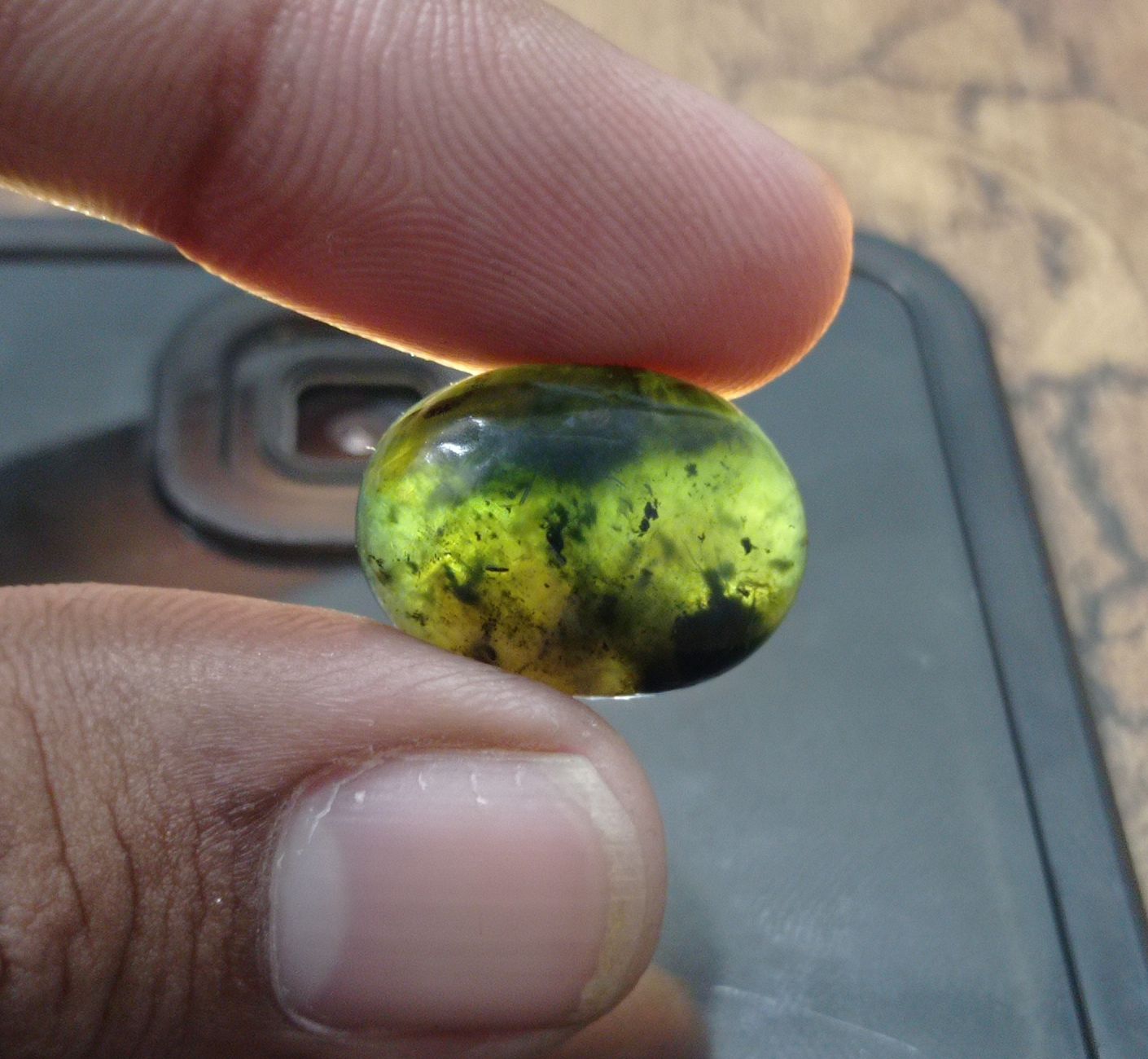 14.1ct Serpentine with Black Tone - Shah Maqqsood - Zehrmora - 19x14x6mm