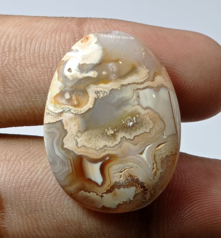 Scenic Agate with Rare Pattern  -  Sulaimani Aqeeq - 30x23mm
