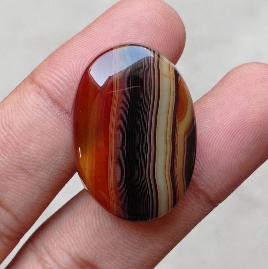 23ct Abstract Line in Agate - Sulaimani Aqeeq - 32x23mm