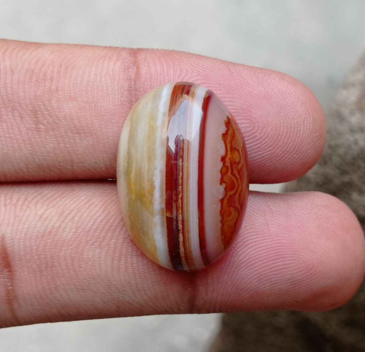 34.1ct Banded Agate Cabochon - Sulaimani Aqeeq - 25x18x10mm