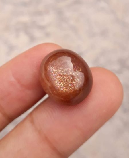 18.4ct Natural SunStone Cabochon - Heliolite - Aventurescent Feldspar - August Birthstone - 16.8  x 14.5mm