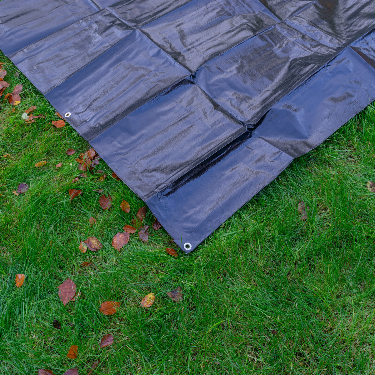 Black/Silver L-Grade Tarpaulin with 10 Metres of 6mm Bungee Rope