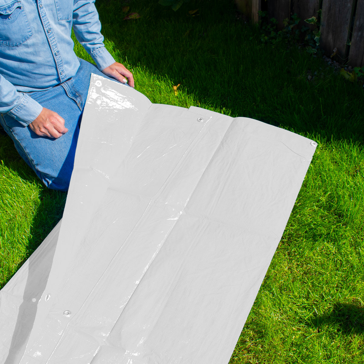 White M-Grade Tarpaulin 4m x 8m