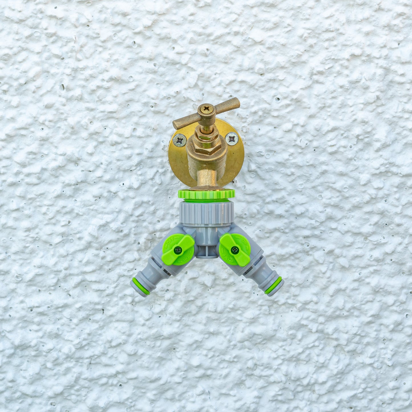 2-Way Tap Connector With Valves 1" or 3/4" BSP Female, Green/Gray