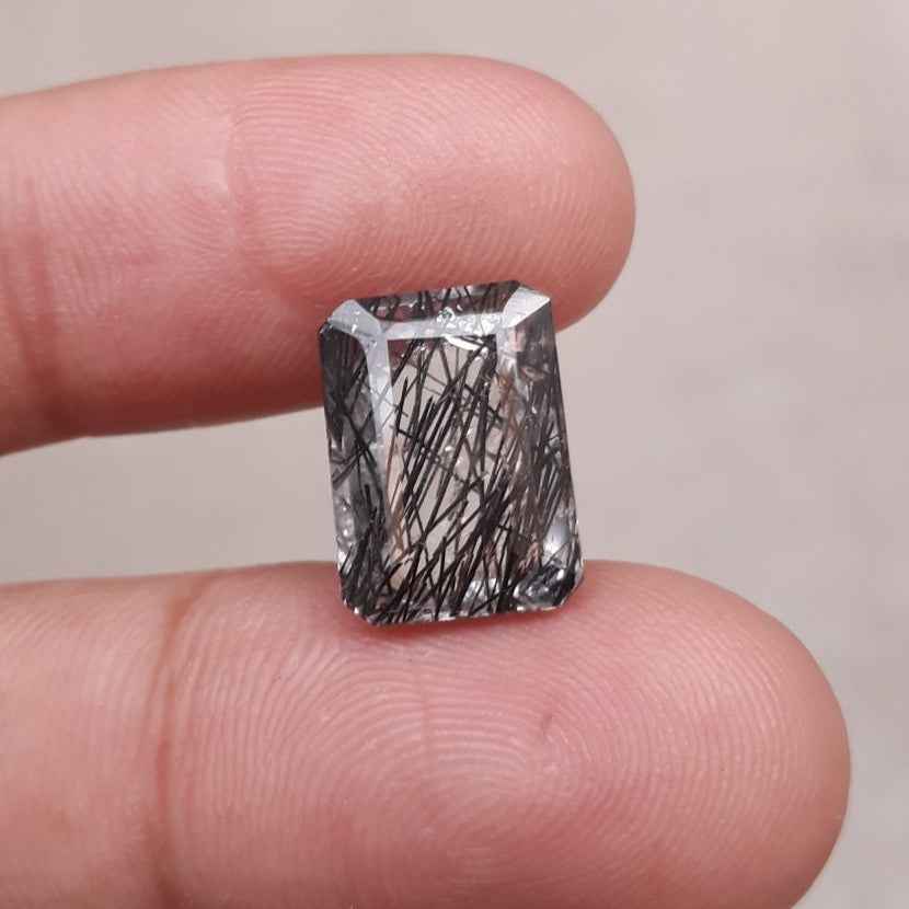7.1ct Black Tourmalated Quartz aka Black Rutile Quartz - Rutilated Quartz - 14x10x6.5mm