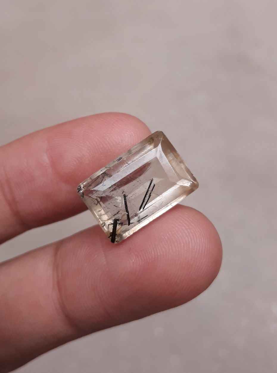 10.35ct Black Tourmalated Quartz - Black Rutile Quartz - Rutilated Quartz