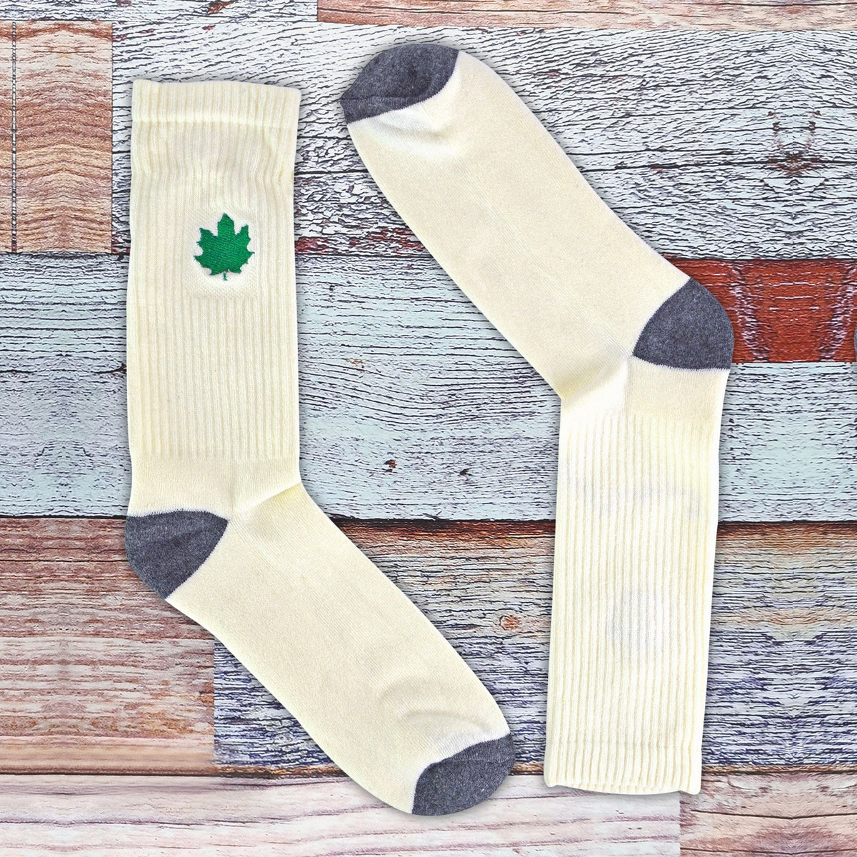 2 Pack Mens Novelty Cotton Rich Weed Leaf Socks