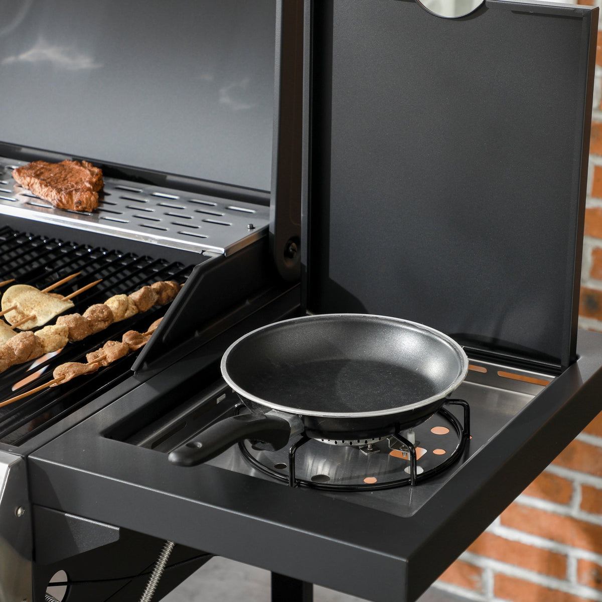Outsunny 4+1 Burner Propane Gas Barbecue Grill with Thermometer, Bottle Opener