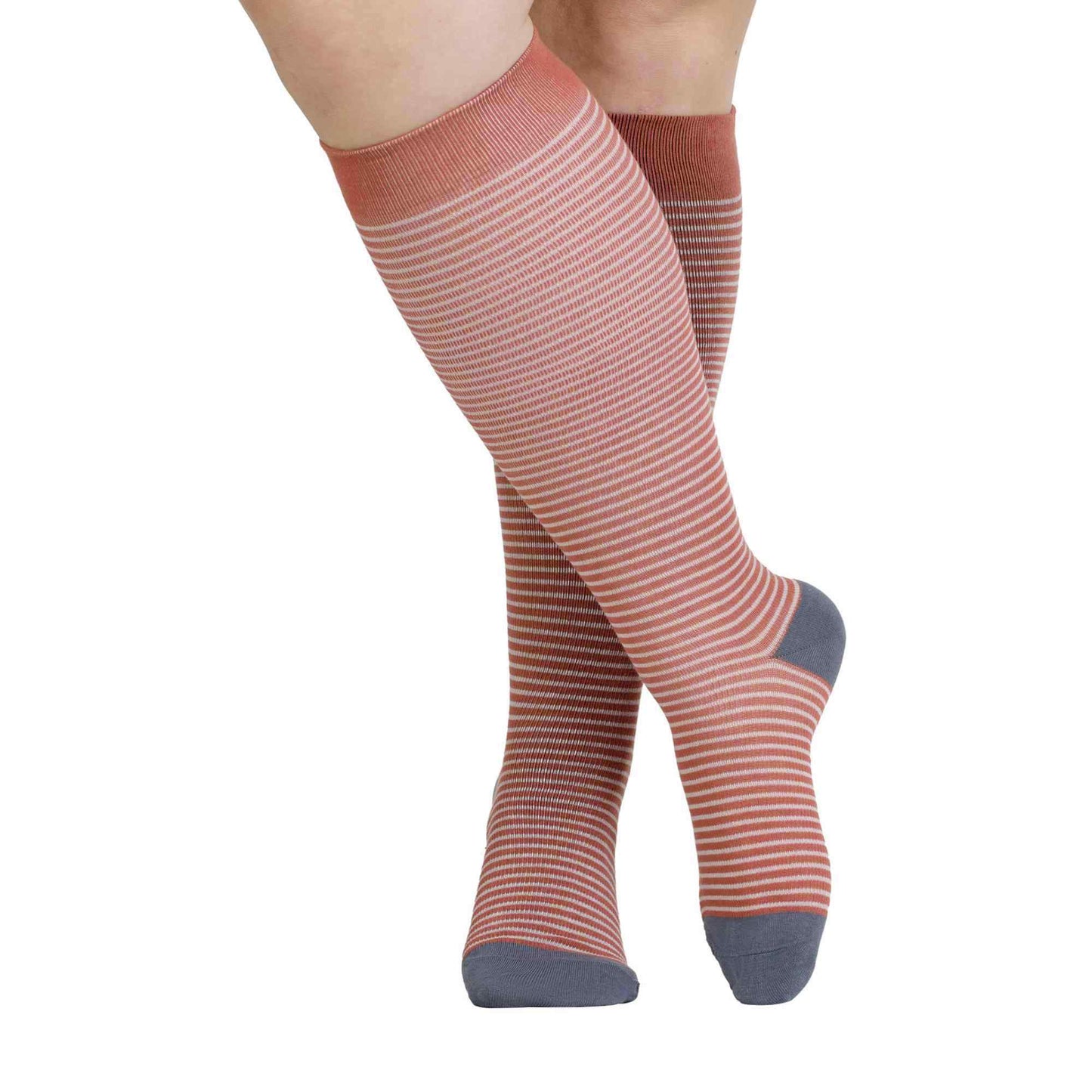 1 Pack Wide Calf Cotton Graduated Compression Socks | 15-20 mmHg
