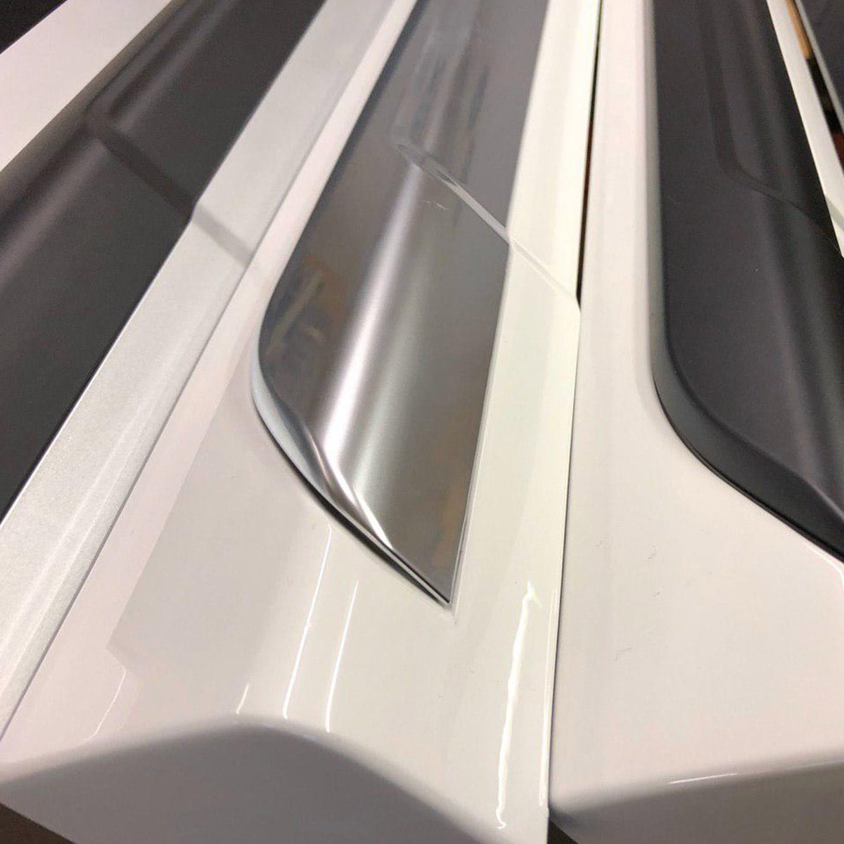 For VW T6 Transporter LWB Side Skirts Candy White Plastic Painted and Ready to Fit