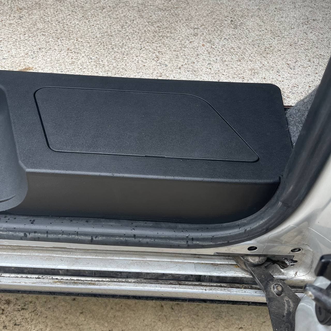 For VW Transporter T5/T5.1 Side Step V3 – 17mm Deep with Storage Compartment | Van-X