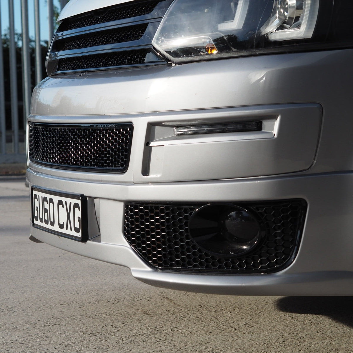 For VW T5.1 Transporter Sportline Honeycomb Front Bumper Grille Bundle Gloss Black – Painted & Ready to Fit | Van-X