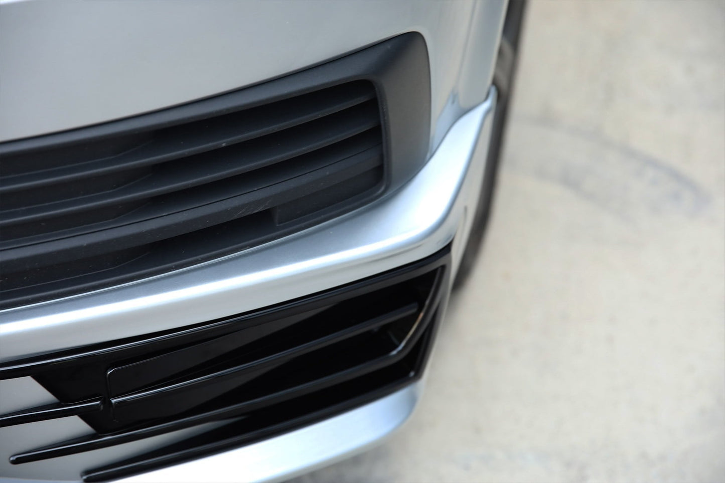 For VW T5.1 Transporter Front Sportline Spoiler & Splitter – T5-X Styling, Painted & Ready to Fit | Van-X
