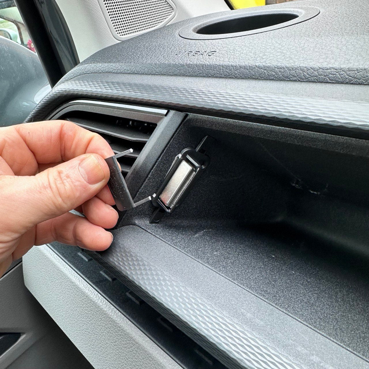 For VW T6.1 Glove Box Magnetic Lid Cover – Gloss Black Finish for Volkswagen Transporter Vans, Campervans