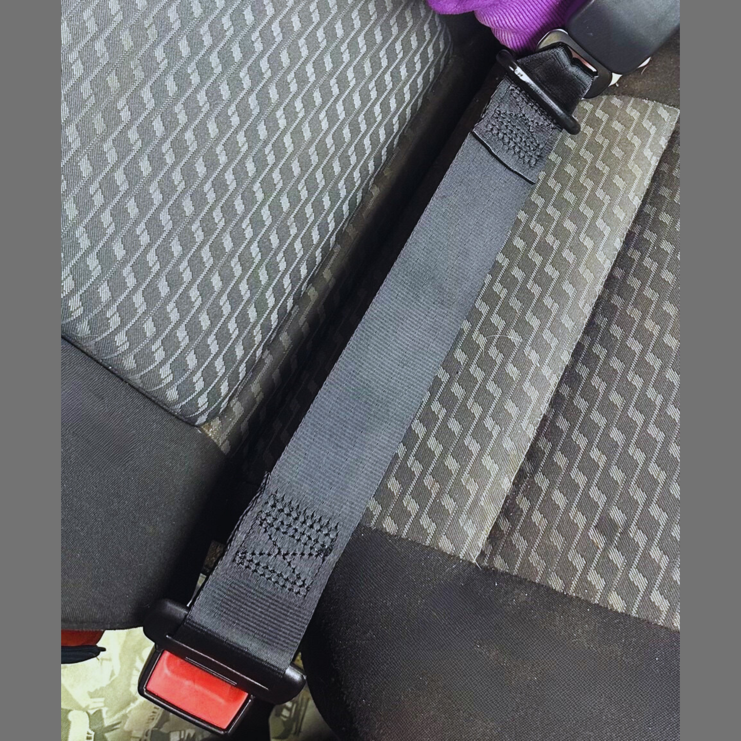 For VW T6 Transporter Seat Belt Extender – Double Middle Seat Passenger | Van-X