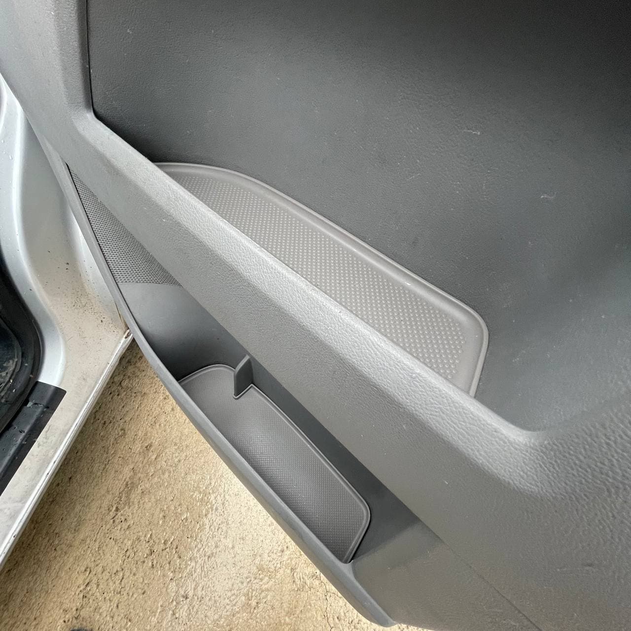 For VW T5/T5.1 Light Grey Door Pocket Inserts – Both Captain Seats | Van-X