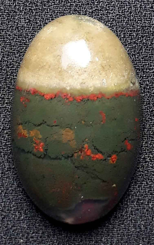 26.5ct Natural High Quality Blood Stone - Heliotrope - Dimension - 27.5mm X 17.2mm