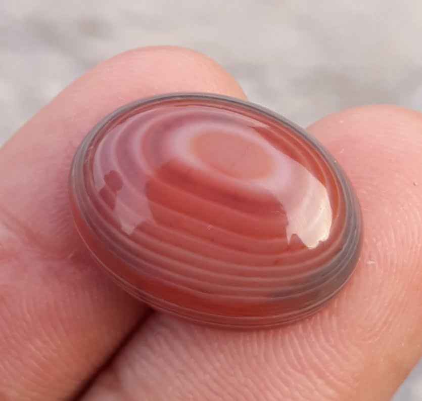 14.4ct Natural Red Eye Agate For Sale - Aqeeq - Dimension 20x15x6mm