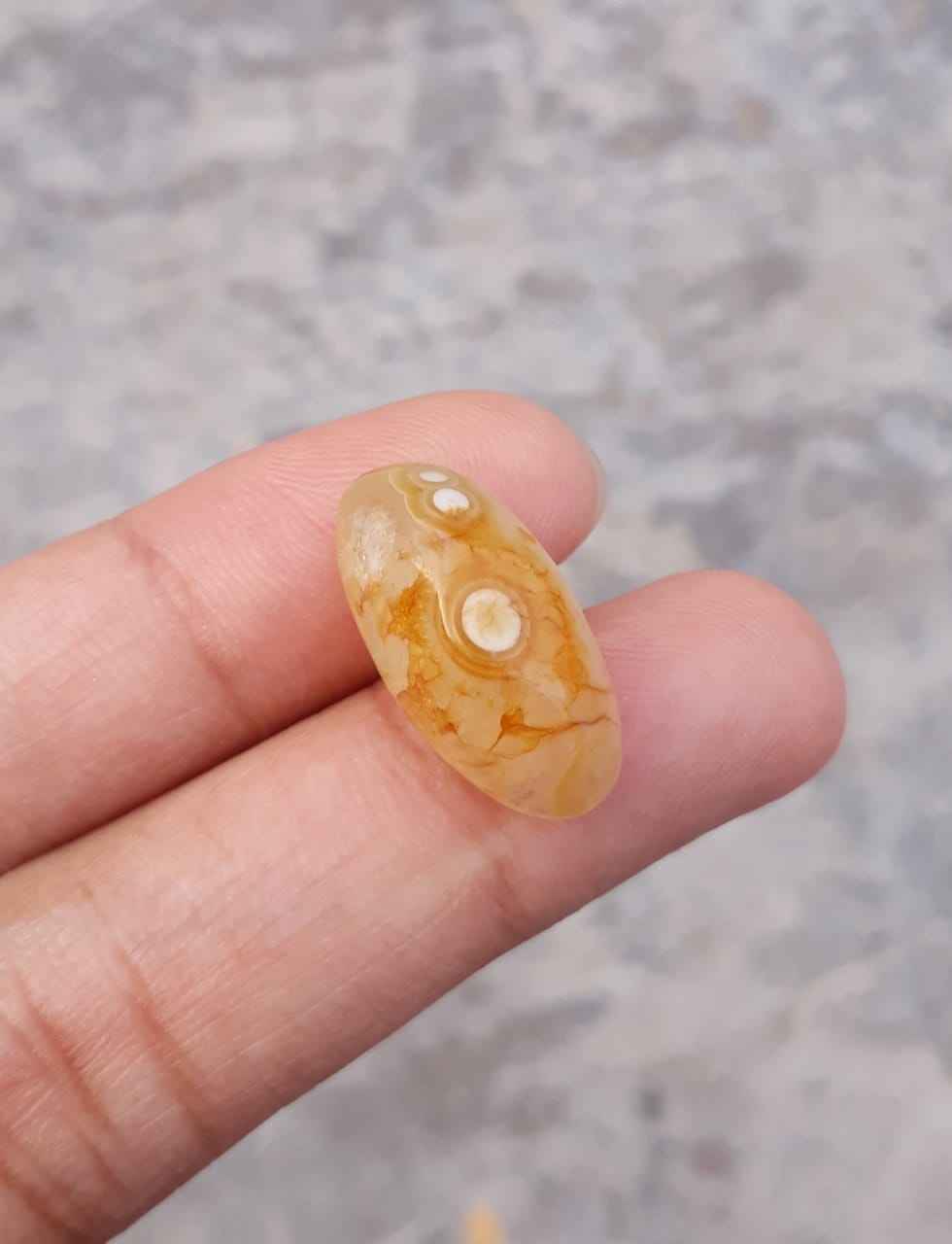 12ct Natural Eye Agate For Sale - Aqeeq - Dimension 20x10x8mm