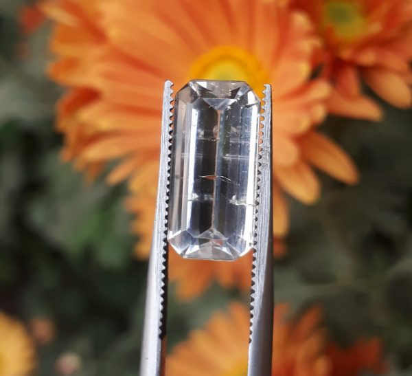 5.8ct Topaz - Whie Topaz Faceted Gemstone - Novemeber Birthstone - White Pukhraj - 15x7.2mm