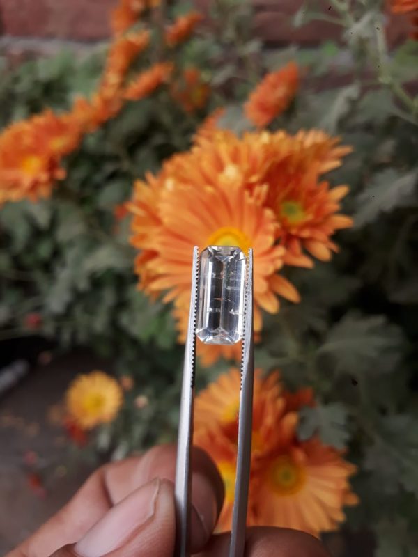 5.8ct Topaz - Whie Topaz Faceted Gemstone - Novemeber Birthstone - White Pukhraj - 15x7.2mm