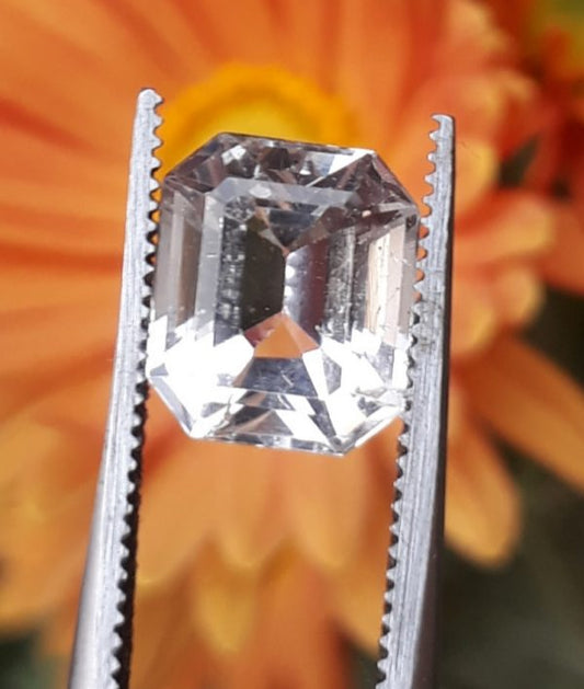 3.5ct Topaz - Whie Topaz Faceted Gemstone - Novemeber Birthstone - White Pukhraj - 9.7x7.8mm