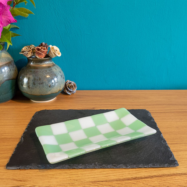 21x12cm Chequered White/Colour Large Tray - Bullseye Collection