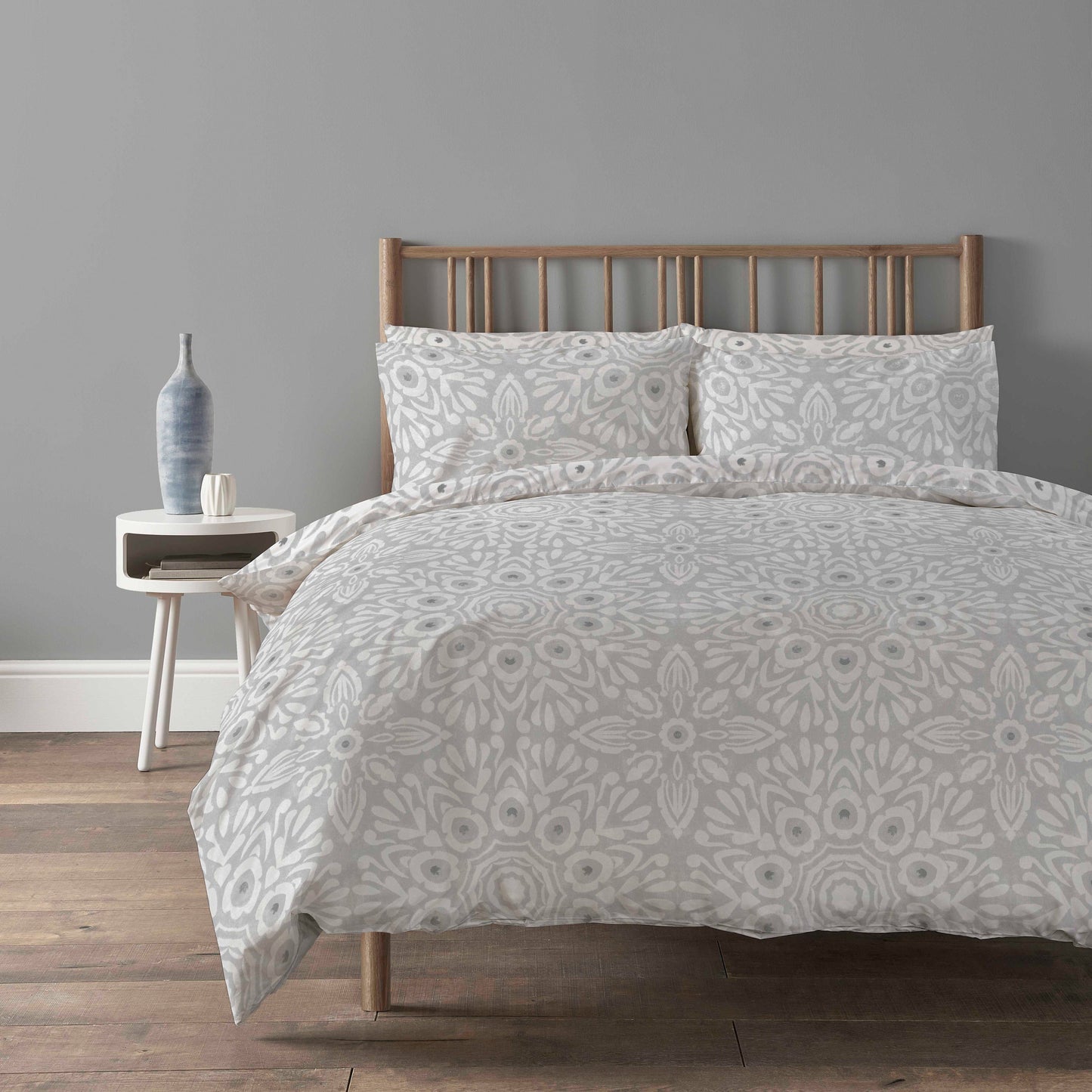 Alhambra Natural Duvet Cover Set Easy Care Quilt Bedding with Pillow Cases Modern Geometric Printed Soft Bed Linen by OLIVIA ROCCO