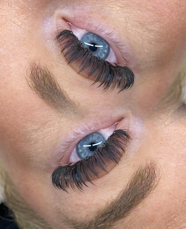 Anime Feather Lash Tray