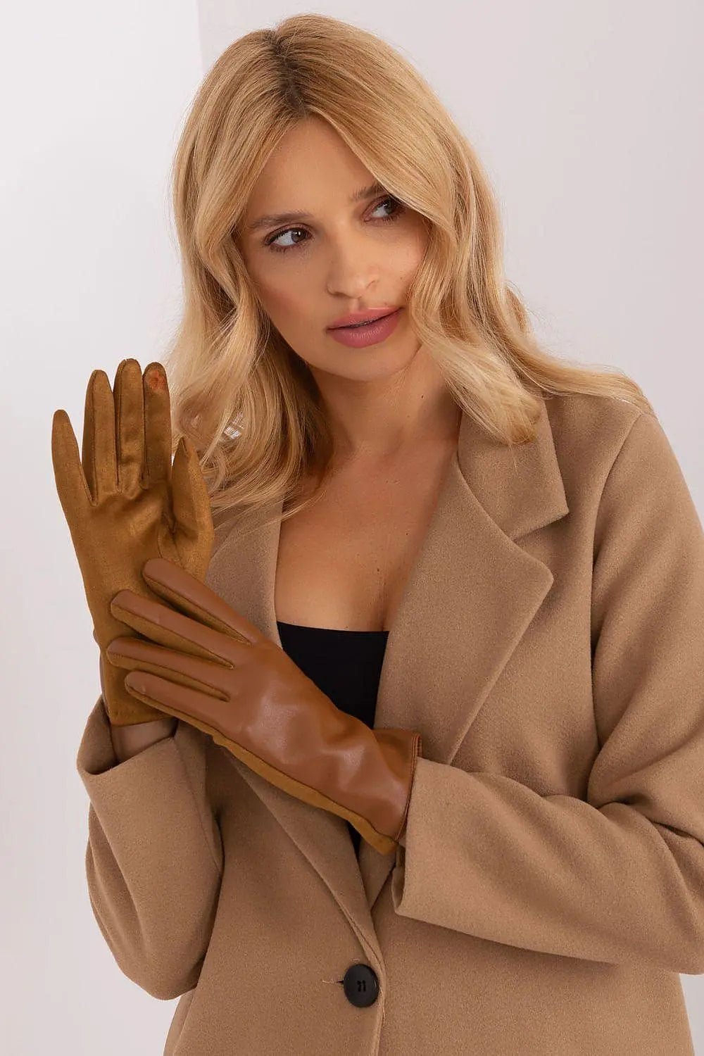 AT Fashionable Women’s Gloves with Phone-Friendly Embroidery
