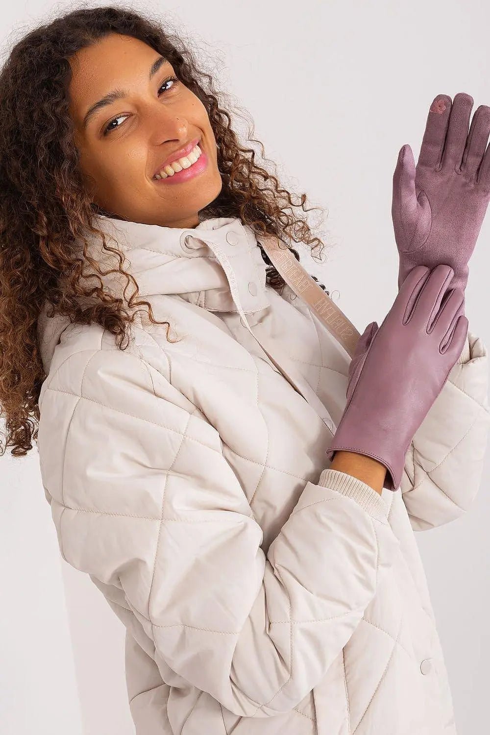 AT Fashionable Women’s Gloves with Phone-Friendly Embroidery