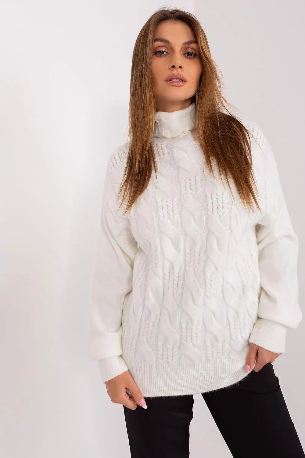 AT high-quality acrylic turtleneck sweater
