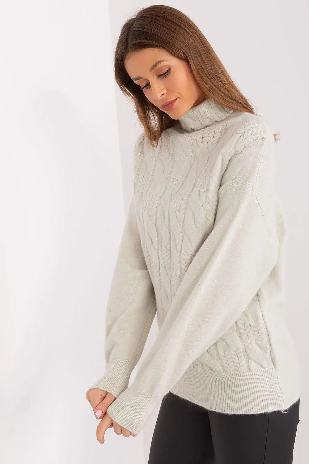 AT high-quality acrylic turtleneck sweater
